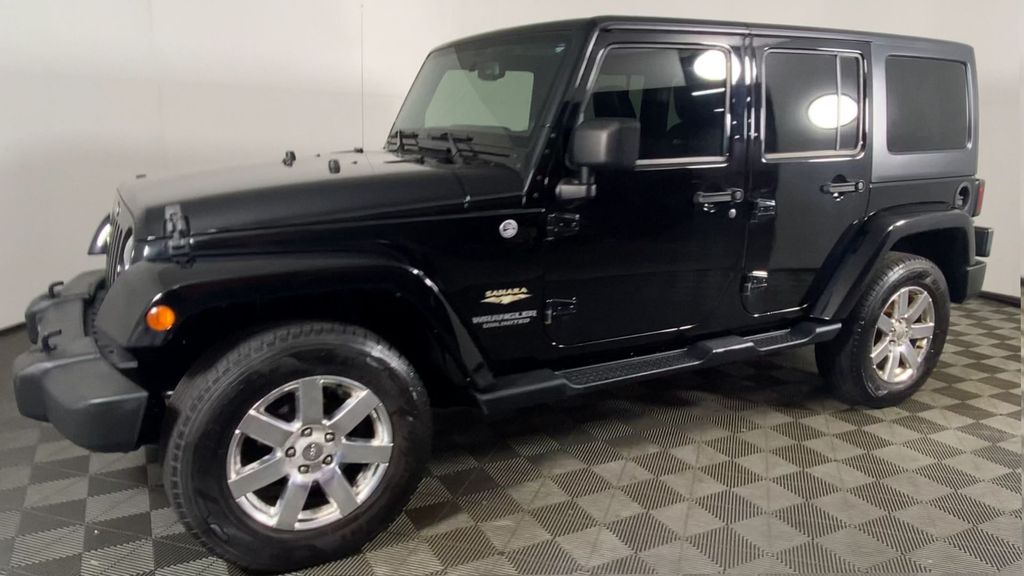 2013 Jeep Wrangler Unlimited Sahara 4