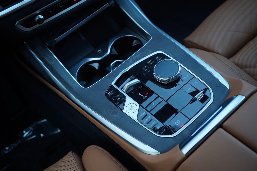 Thumbnail: 2026 BMW X7 - 19