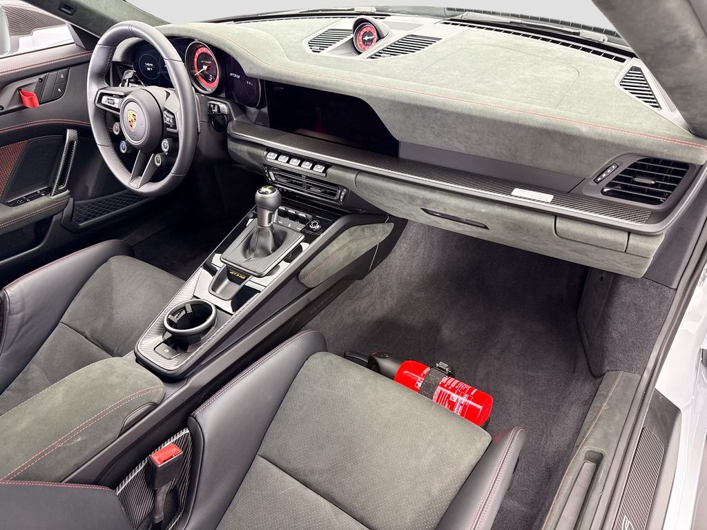 Thumbnail: 2025 Porsche 911 - 19