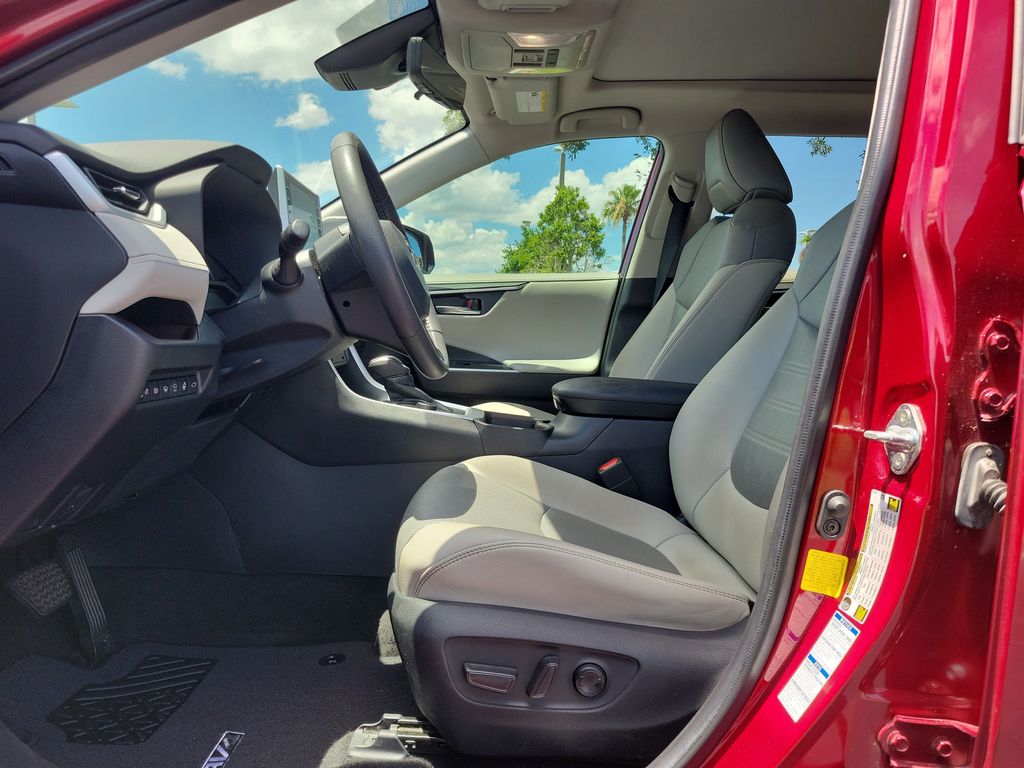 used 2022 Toyota RAV4 Hybrid car, priced at $32,998