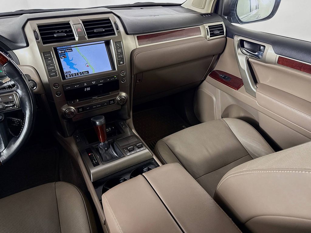 Thumbnail: 2016 Lexus GX - 24