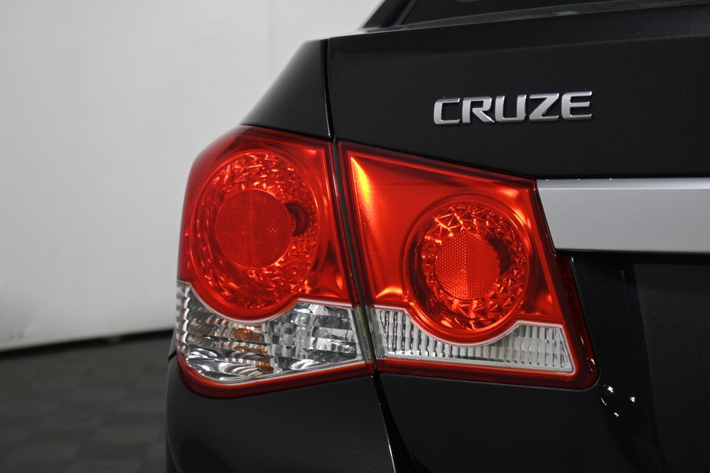 Thumbnail: 2014 Chevrolet Cruze - 12