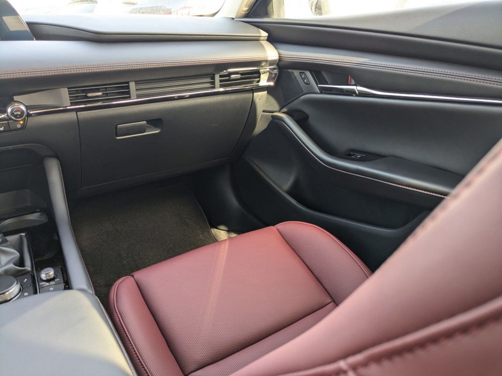 2025 Mazda Mazda3 Sedan 2.5 S Carbon Edition
