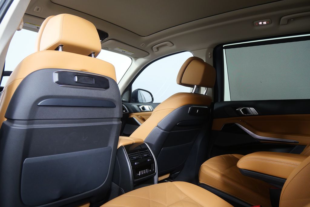 Thumbnail: 2024 BMW X7 - 18