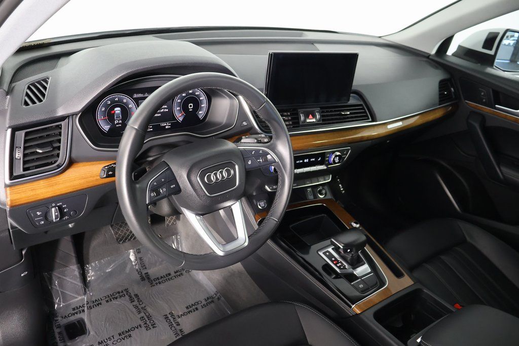 Thumbnail: 2022 Audi Q5 - 7