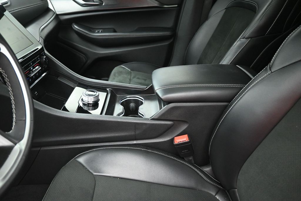 Used 2025 Jeep Grand Cherokee SUV