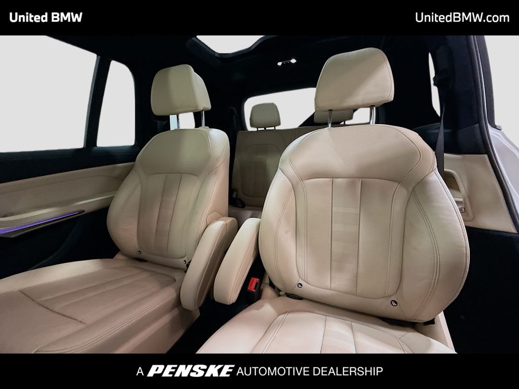Thumbnail: 2021 BMW X7 - 13