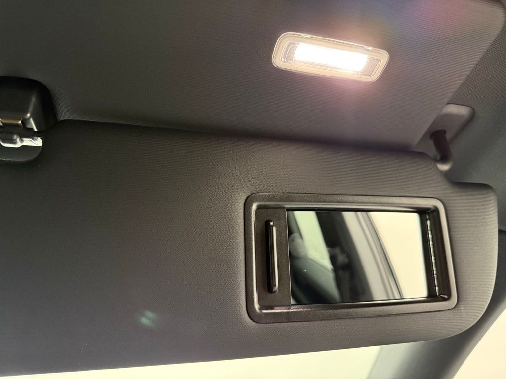 Thumbnail: 2025 Porsche Cayenne - 25