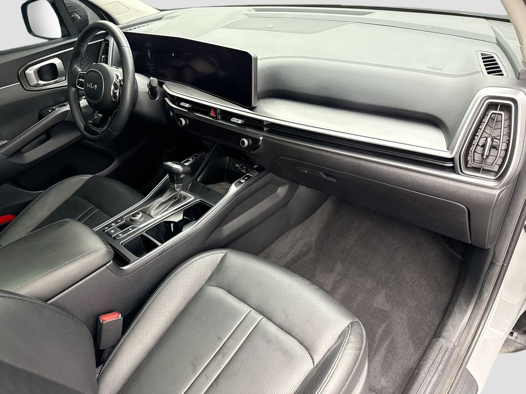 Thumbnail: 2024 Kia Sorento - 16