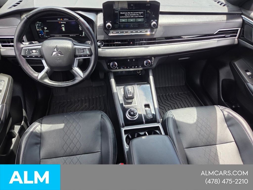 Used 2024  Mitsubishi SEL image 10