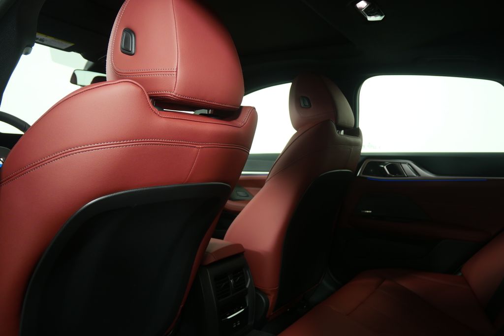 Thumbnail: 2026 BMW i4 - 17