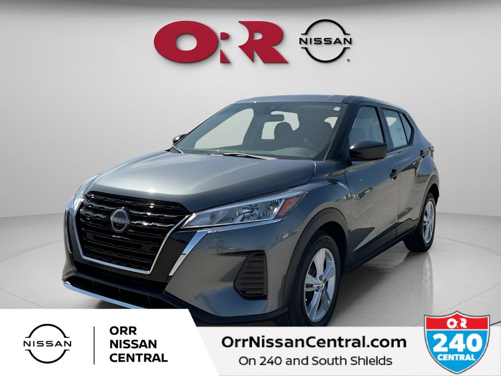Used 2025 Nissan Kicks Play