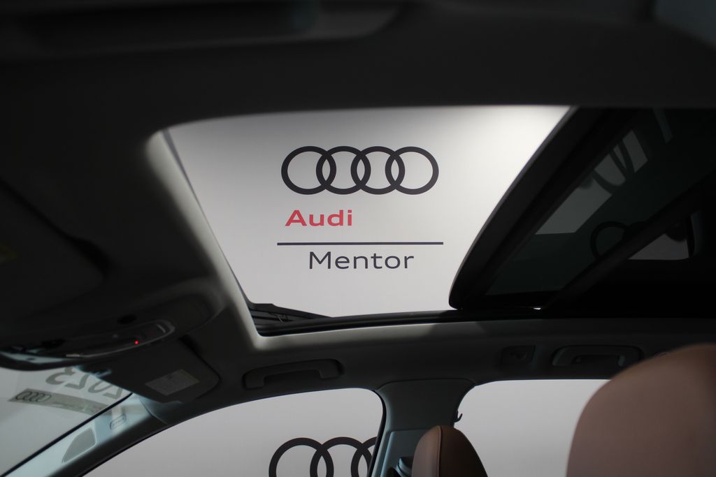 Thumbnail: 2023 Audi Q7 - 13