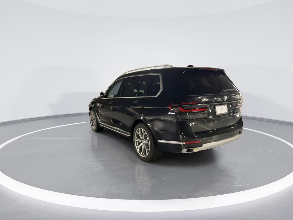 Thumbnail: 2026 BMW X7 - 6