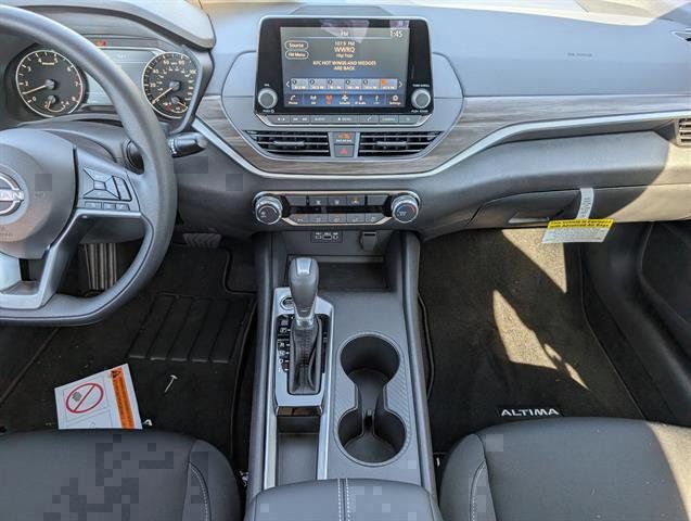 New 2025 Nissan Altima Sedan