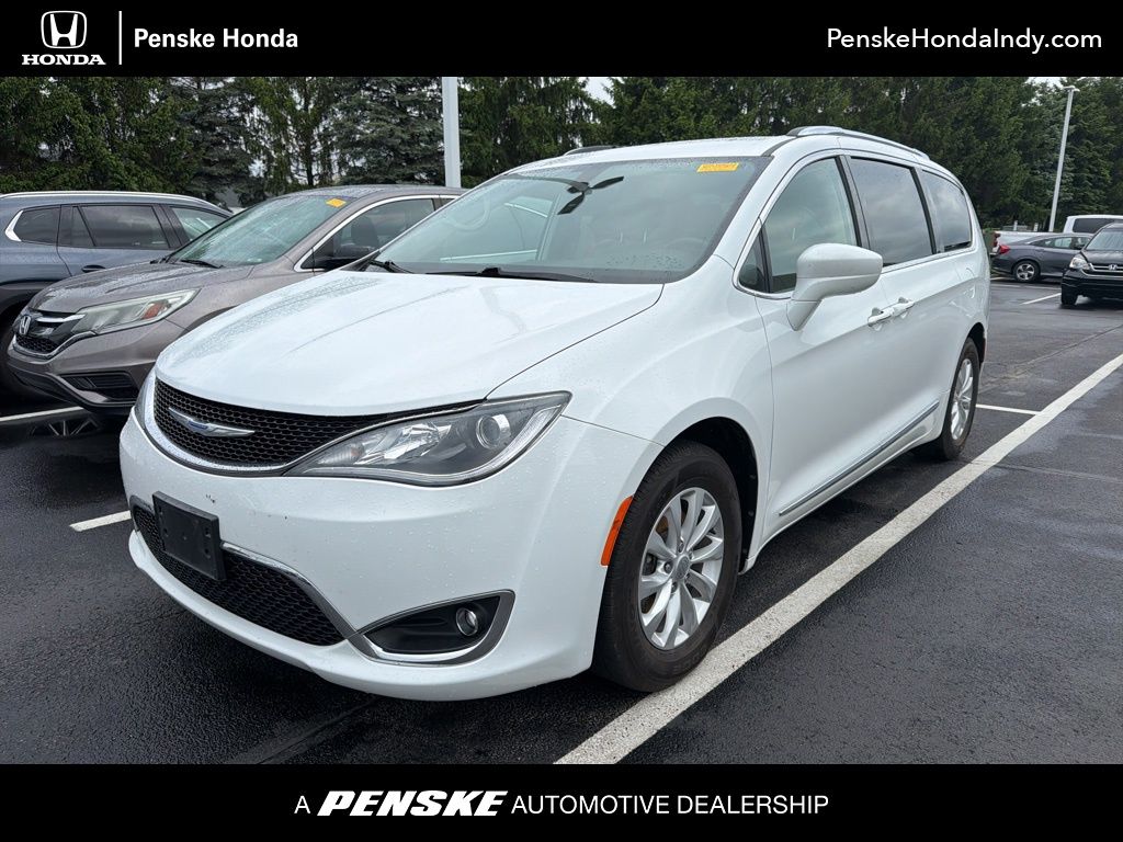 Thumbnail: 2018 Chrysler Pacifica - 1