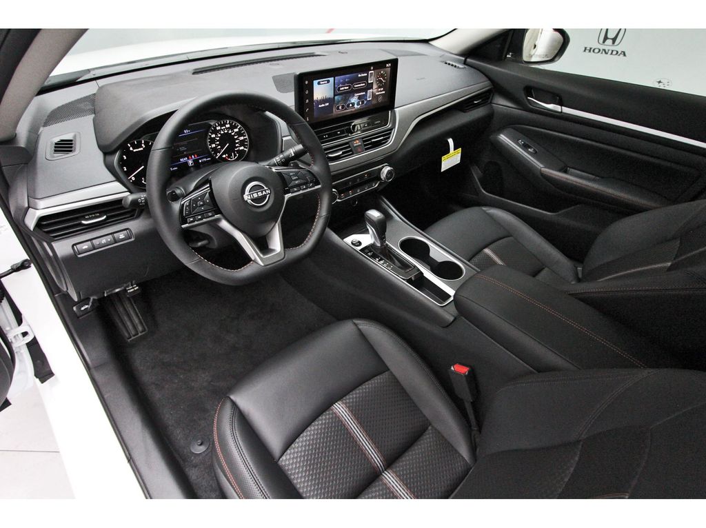2026 Nissan Altima 2.5 SR White at Central Houston Nissan