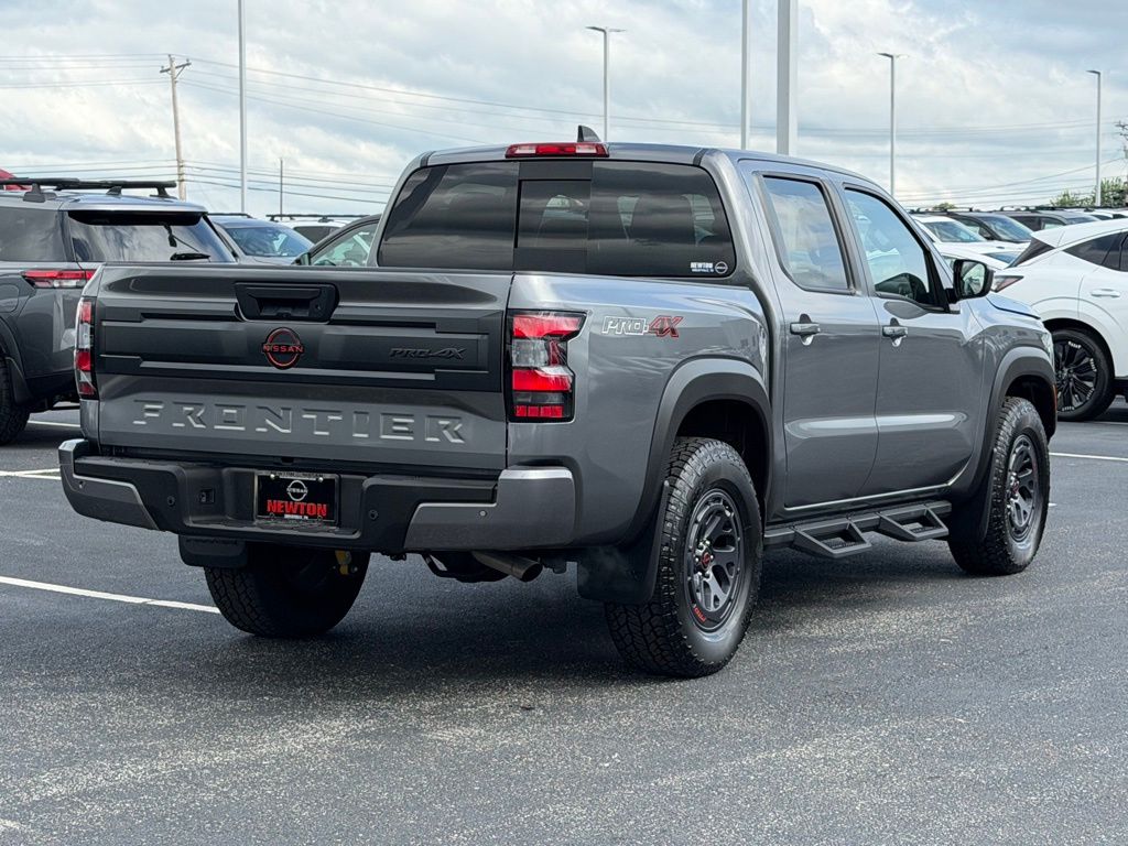 View vehicle photo 5