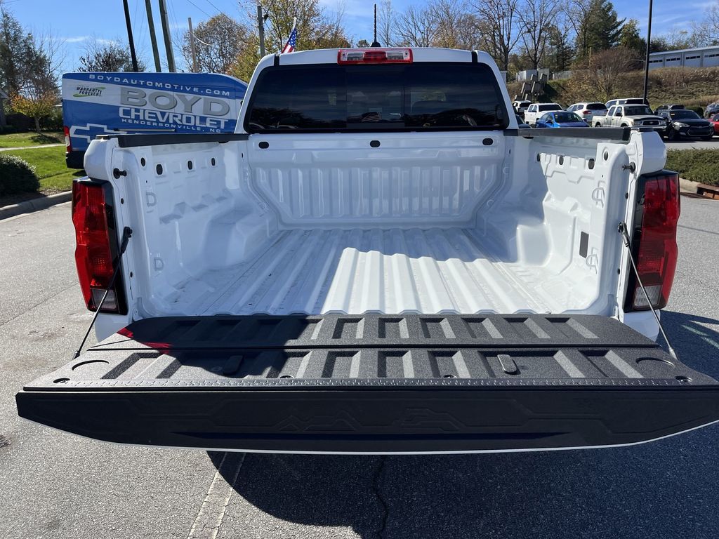 2024 Chevrolet Colorado LT photo