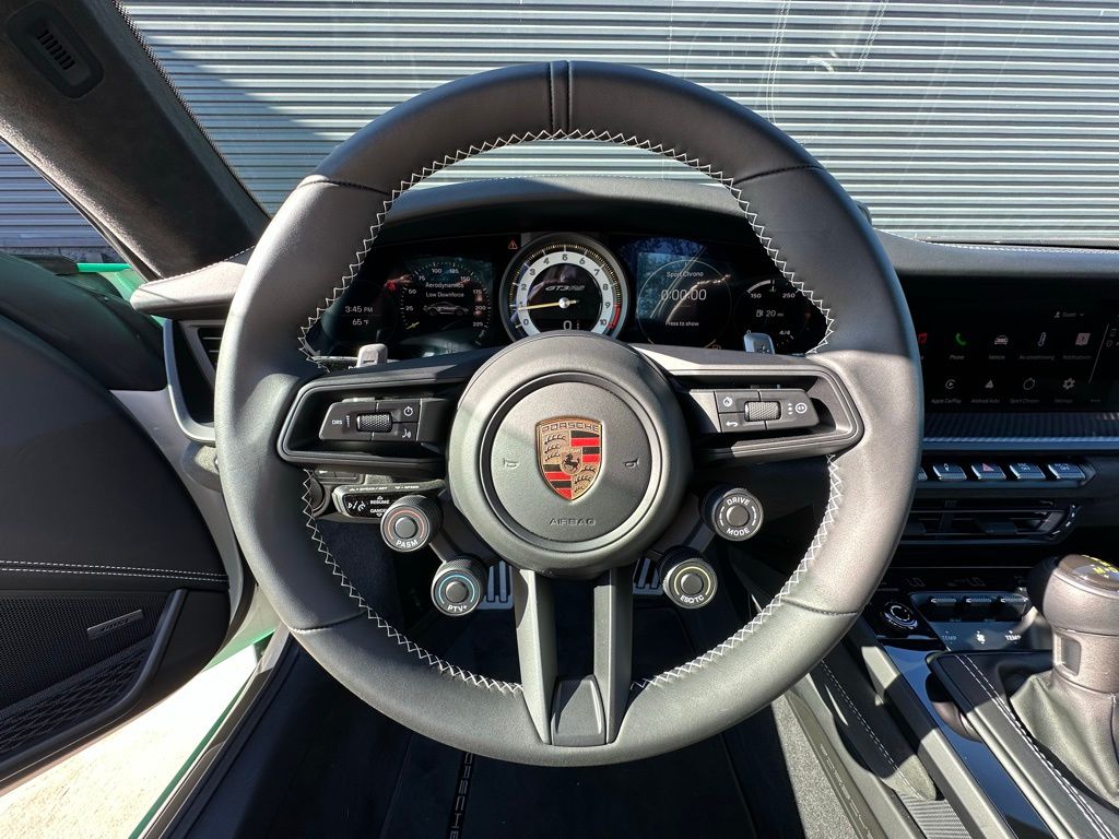 Thumbnail: 2025 Porsche 911 - 16