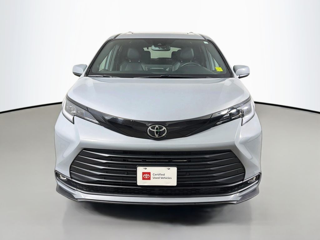 Used 2026 Toyota Sienna Van