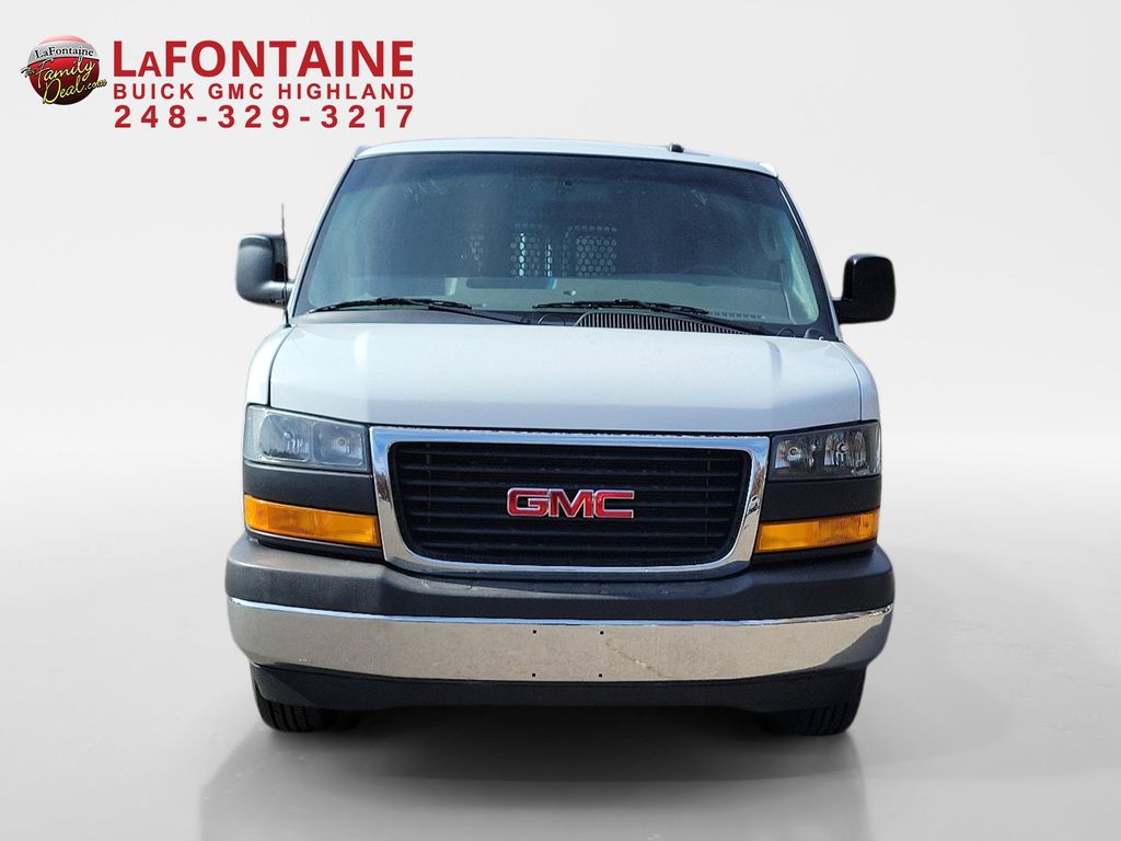 2022 GMC Savana 2500 Work Van 2