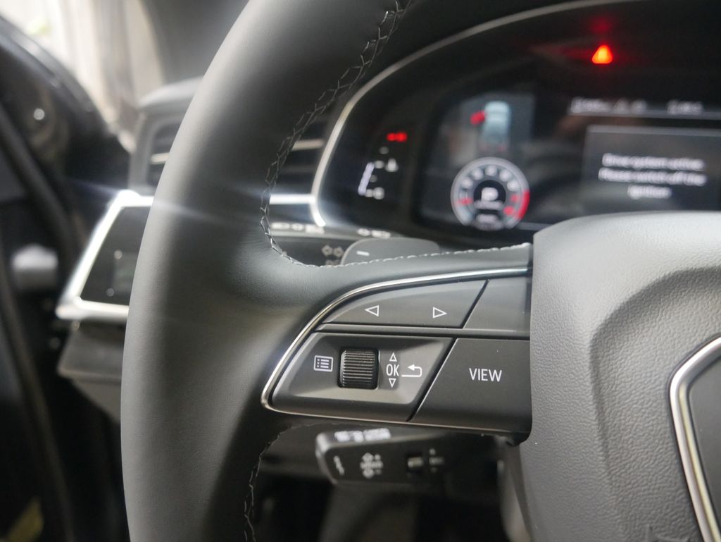 Thumbnail: 2026 Audi Q7 - 30
