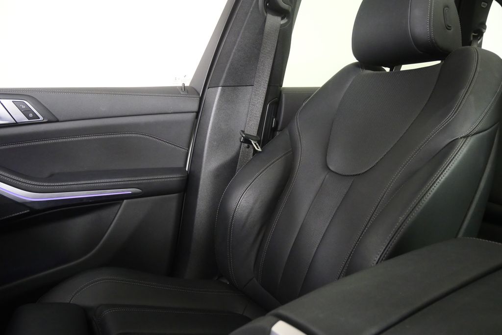 Thumbnail: 2021 BMW X5 - 22