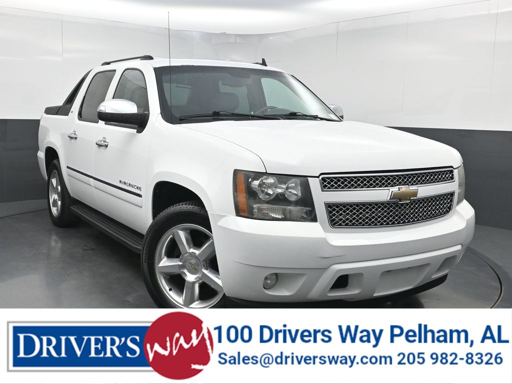 Summit White 2010 Chevrolet Avalanche Pickup Truck 4X2 Automatic