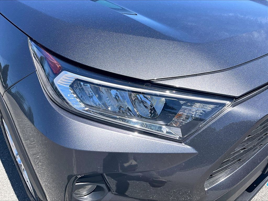 2021 Toyota RAV4 — photo 33