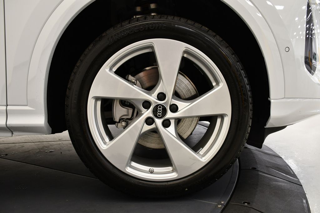 2025 Audi Q5 Premium 16