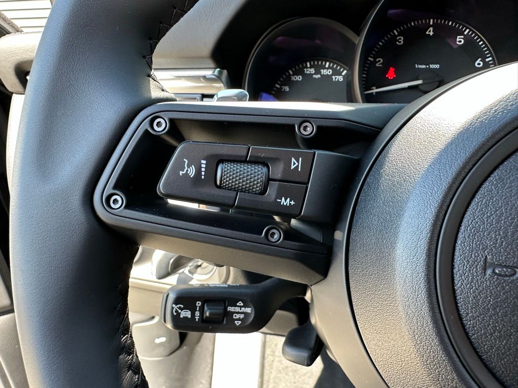 Thumbnail: 2026 Porsche Macan - 16