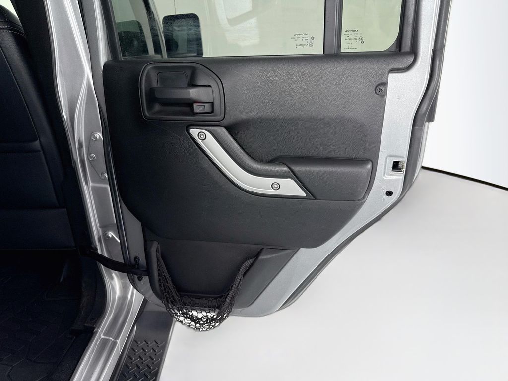 Thumbnail: 2017 Jeep Wrangler - 26