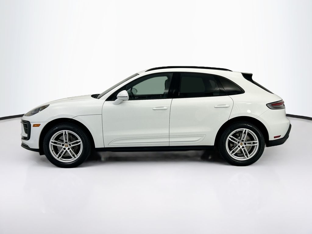 Thumbnail: 2023 Porsche Macan - 2
