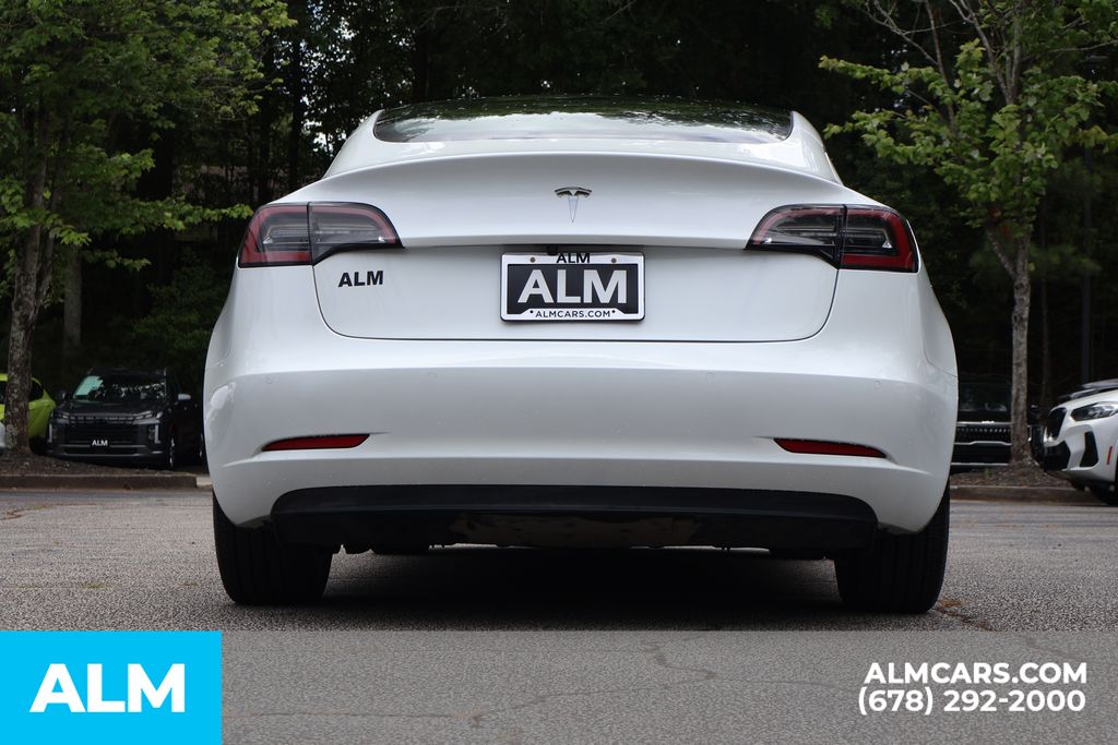 Used 2022 White Tesla Base image 7