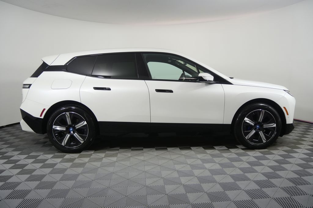 Thumbnail: 2024 BMW iX - 2