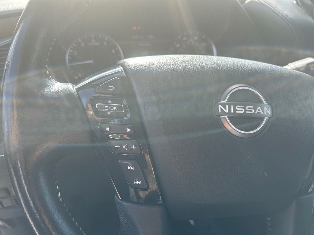 2021 Nissan Armada SL 13