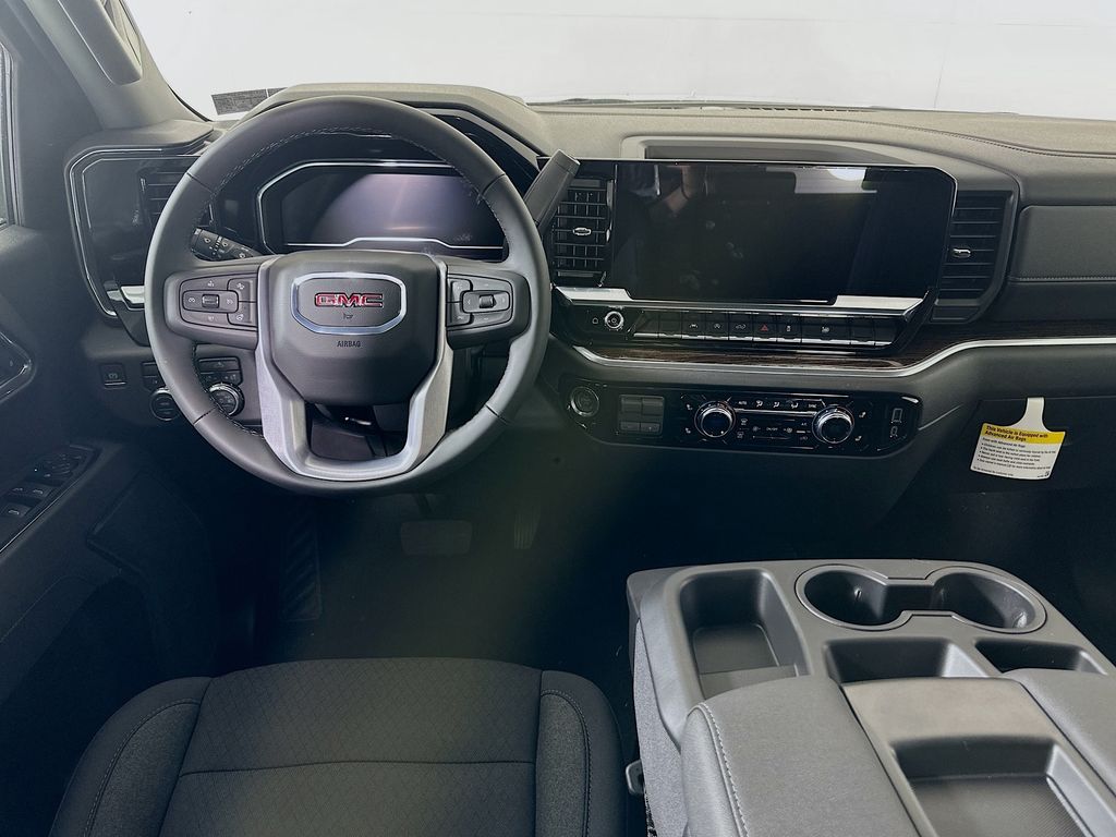 Used 2025 White GMC Elevation image 16