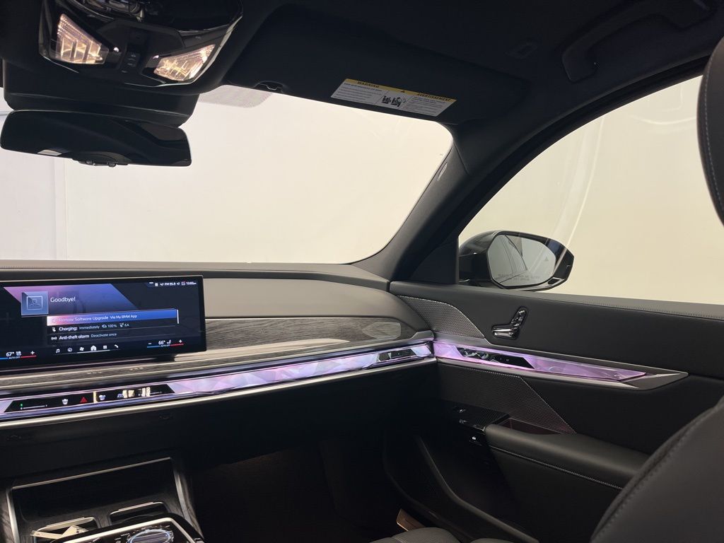 Thumbnail: 2024 BMW i7 - 27