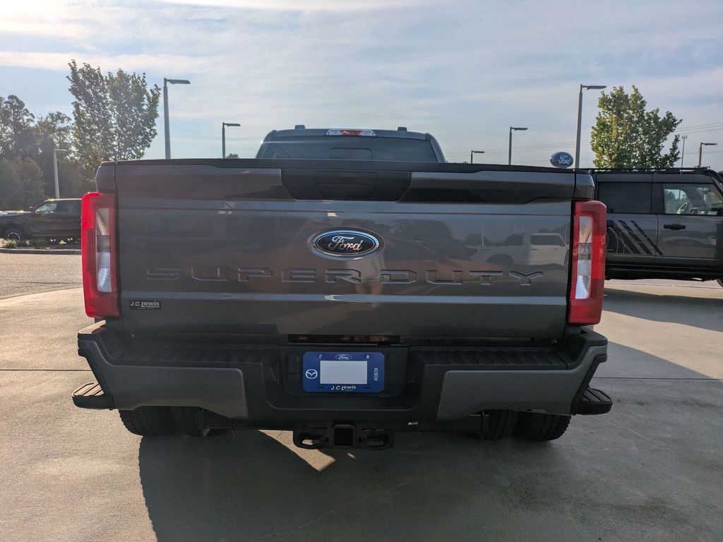 2026 Ford F-350 Super Duty XL
