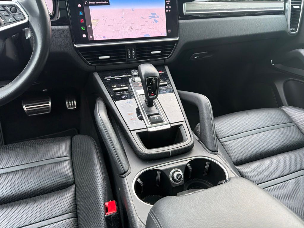Thumbnail: 2022 Porsche Cayenne - 16