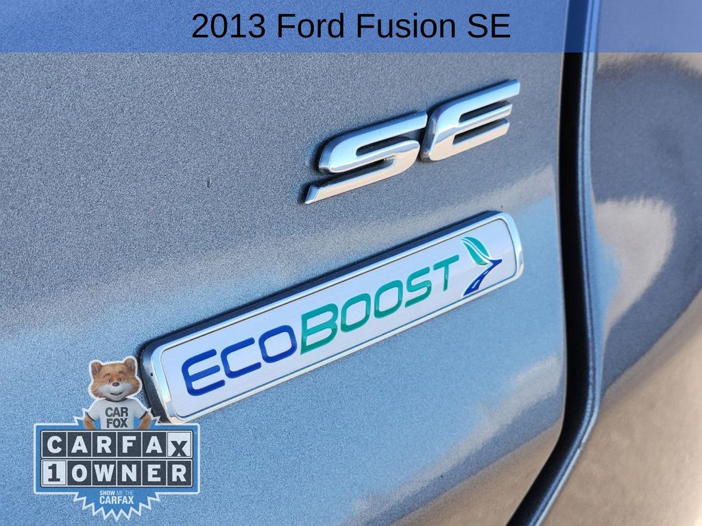 2013 Ford Fusion SE 12