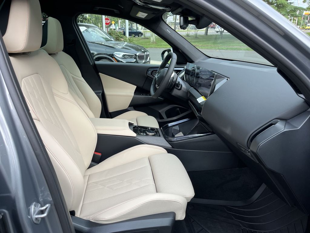 Thumbnail: 2025 BMW X3 - 25