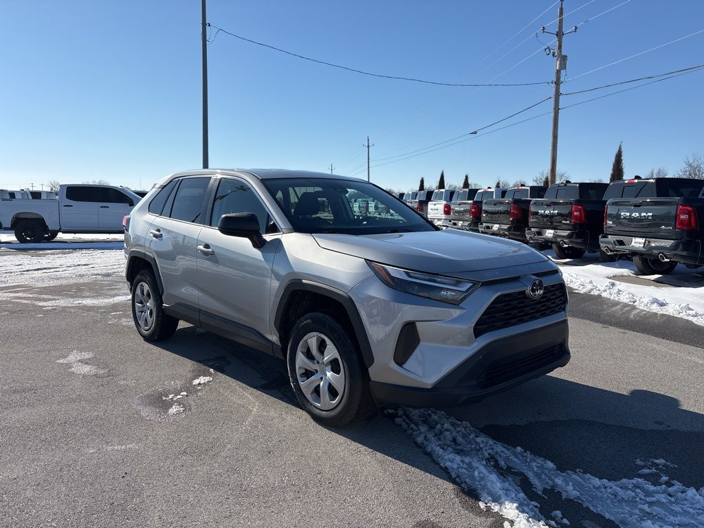 2024 Toyota RAV4 LE FWD
