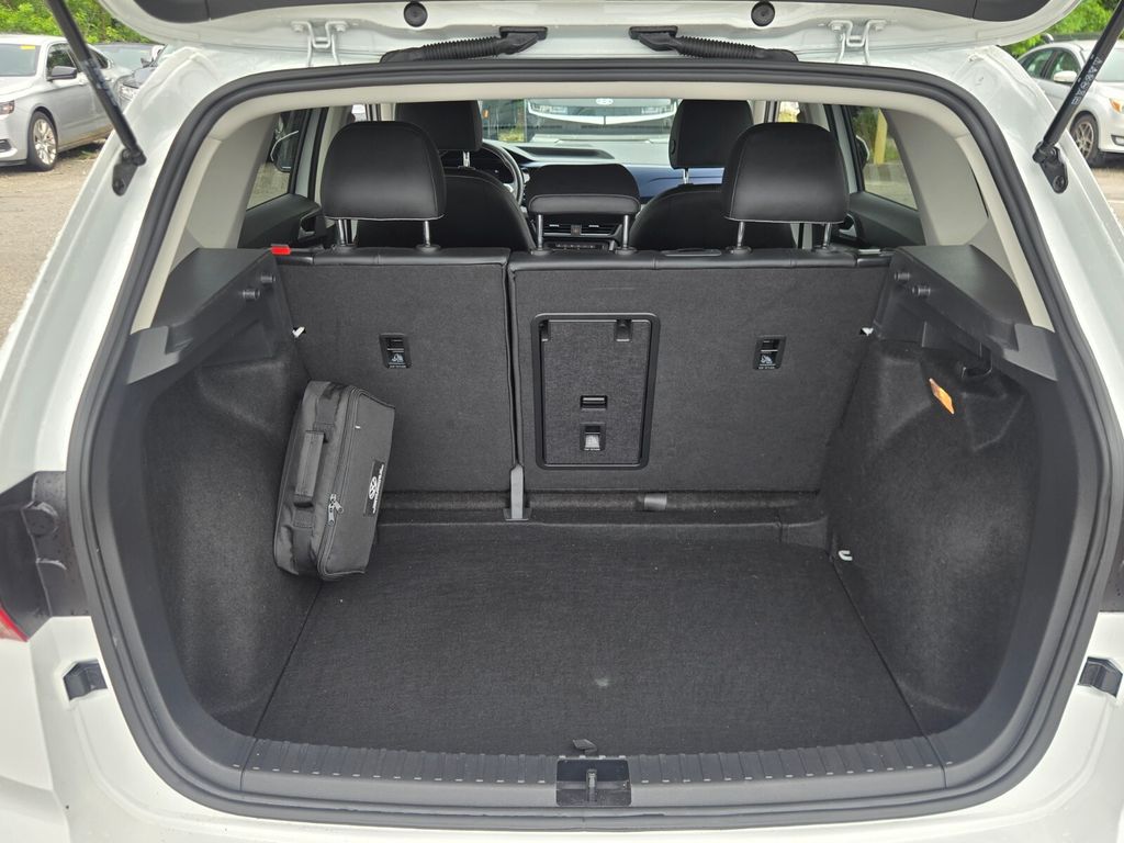 2022 Volkswagen Taos - $17,900