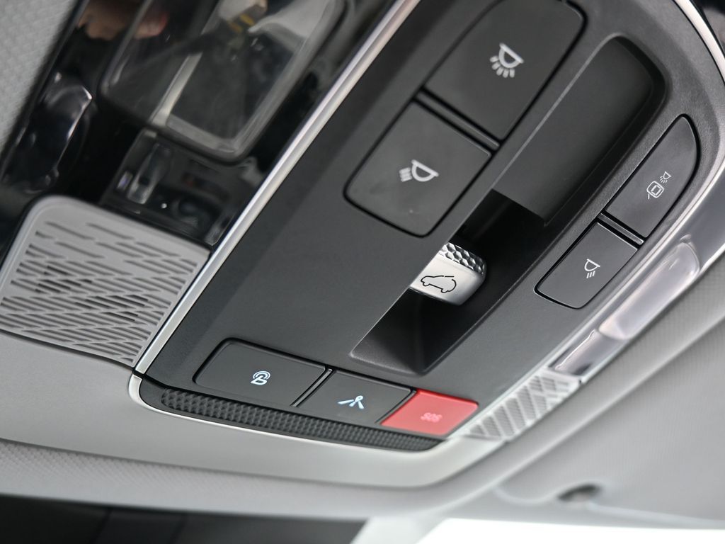 Used 2022 Steel Graphite Hyundai SEL image 25