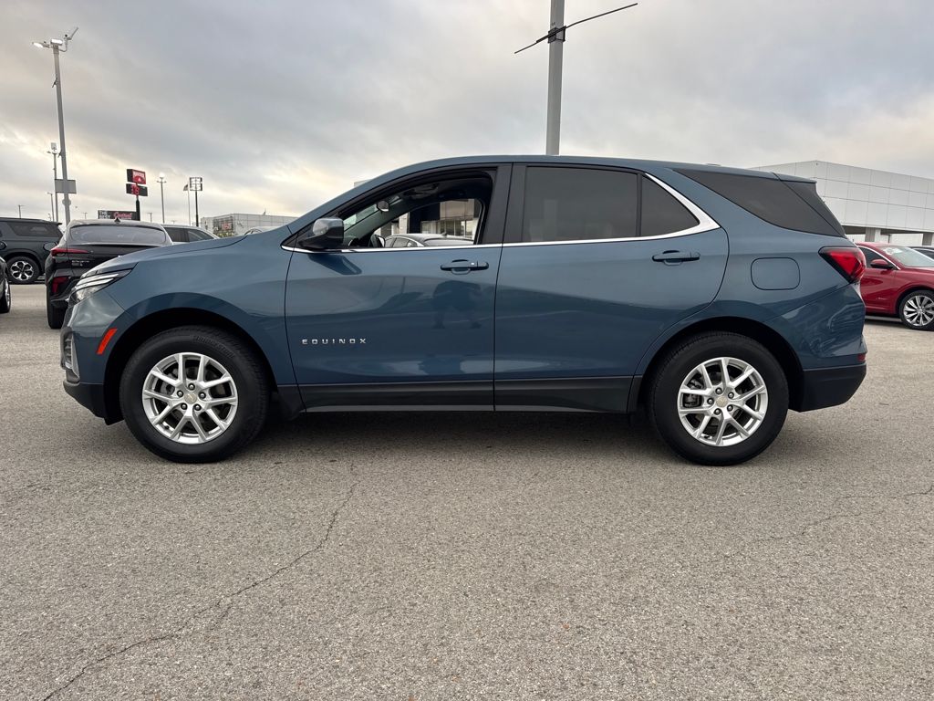 View vehicle photo 3