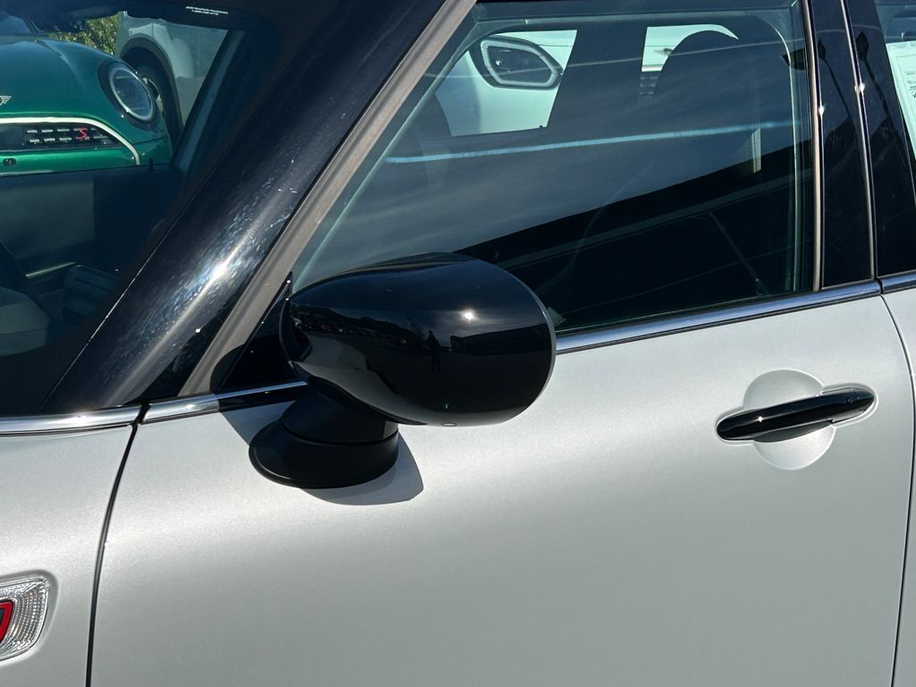 Thumbnail: 2023 MINI Cooper Clubman - 10