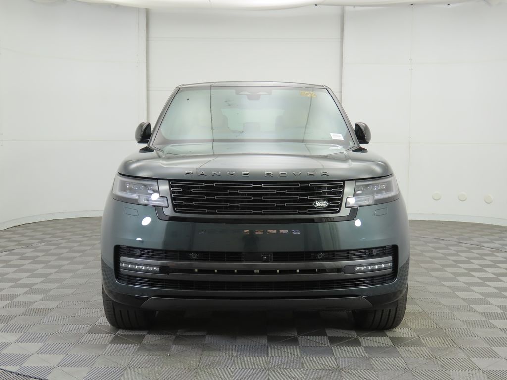 2025 Land Rover Range Rover SE 2