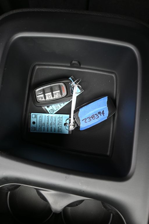 New 2026 Bright White Clearcoat Chrysler Select image 19